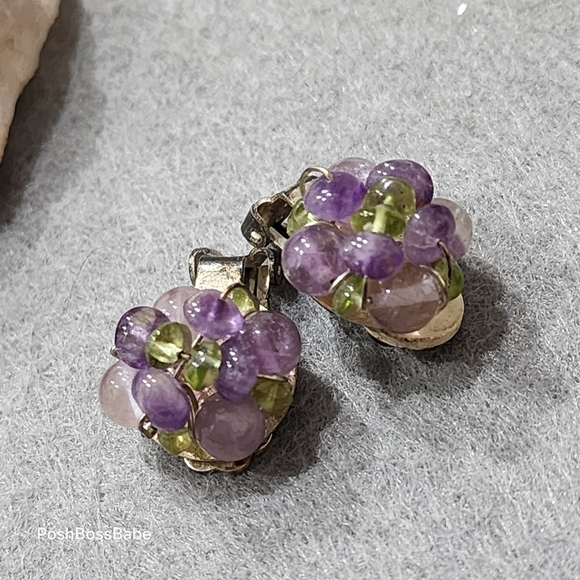 Vintage Glass Bead Cluster Earrings | Clip-On Floral Design - Picture 8 of 9